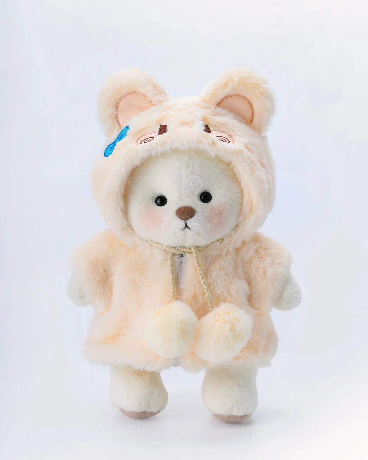 Ručne vyrábaný prémiový macko s vymeniteľnými oblečkami – FluffyCuddle