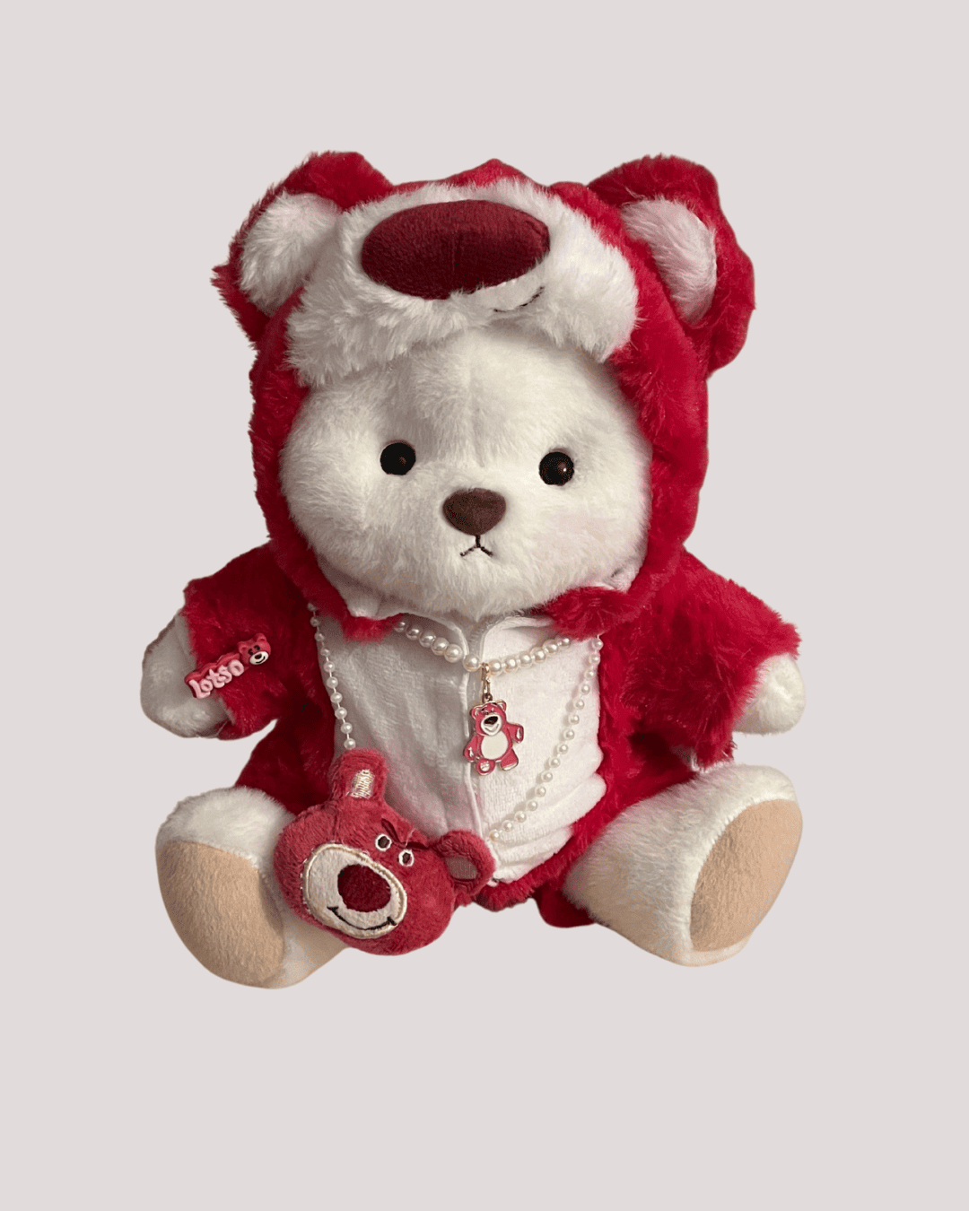 Ručne vyrábaný prémiový macko s vymeniteľnými oblečkami – FluffyCuddle