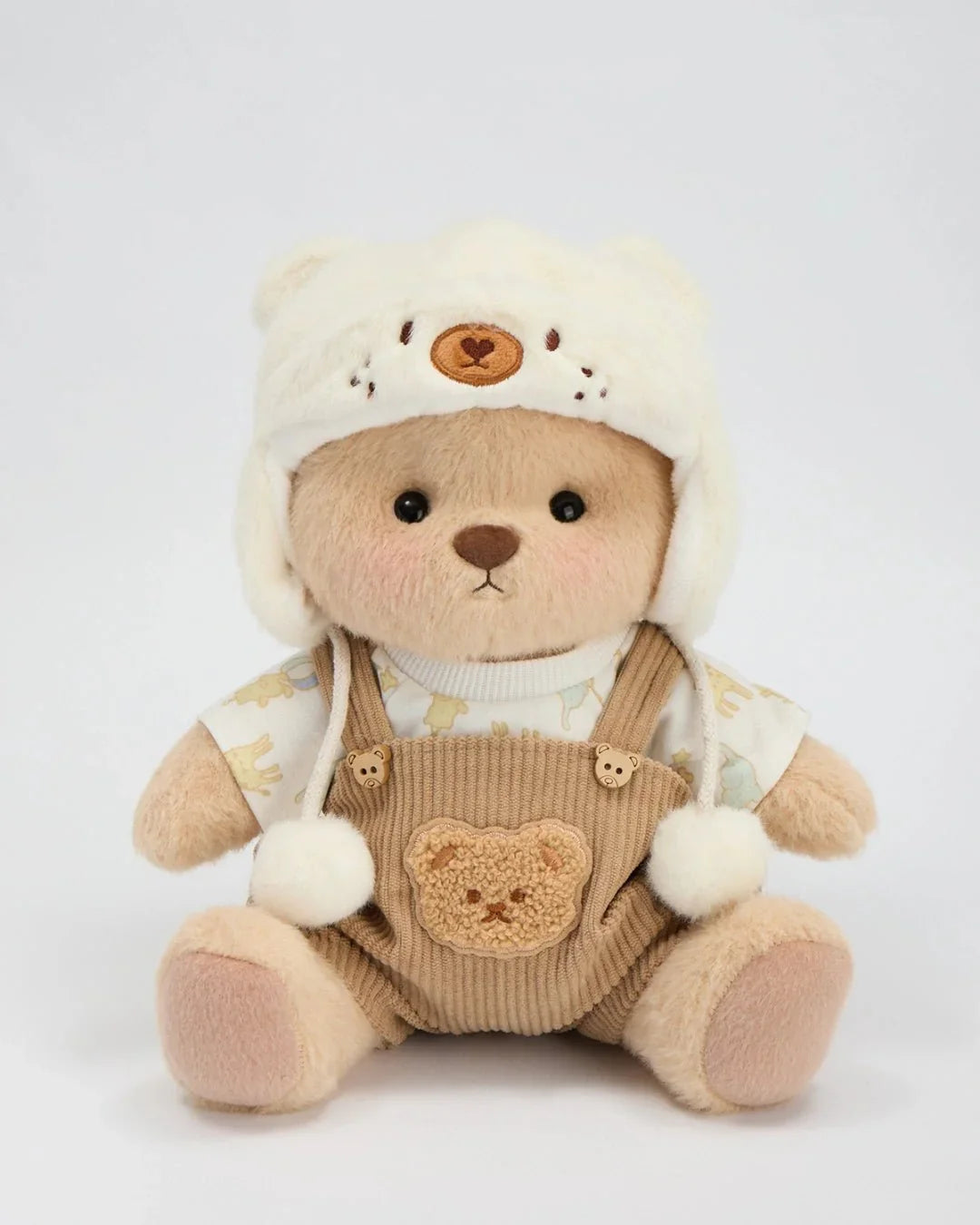 Ručne vyrábaný prémiový macko s vymeniteľnými oblečkami – FluffyCuddle