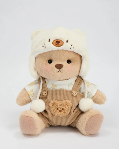 Ručne vyrábaný prémiový macko s vymeniteľnými oblečkami – FluffyCuddle