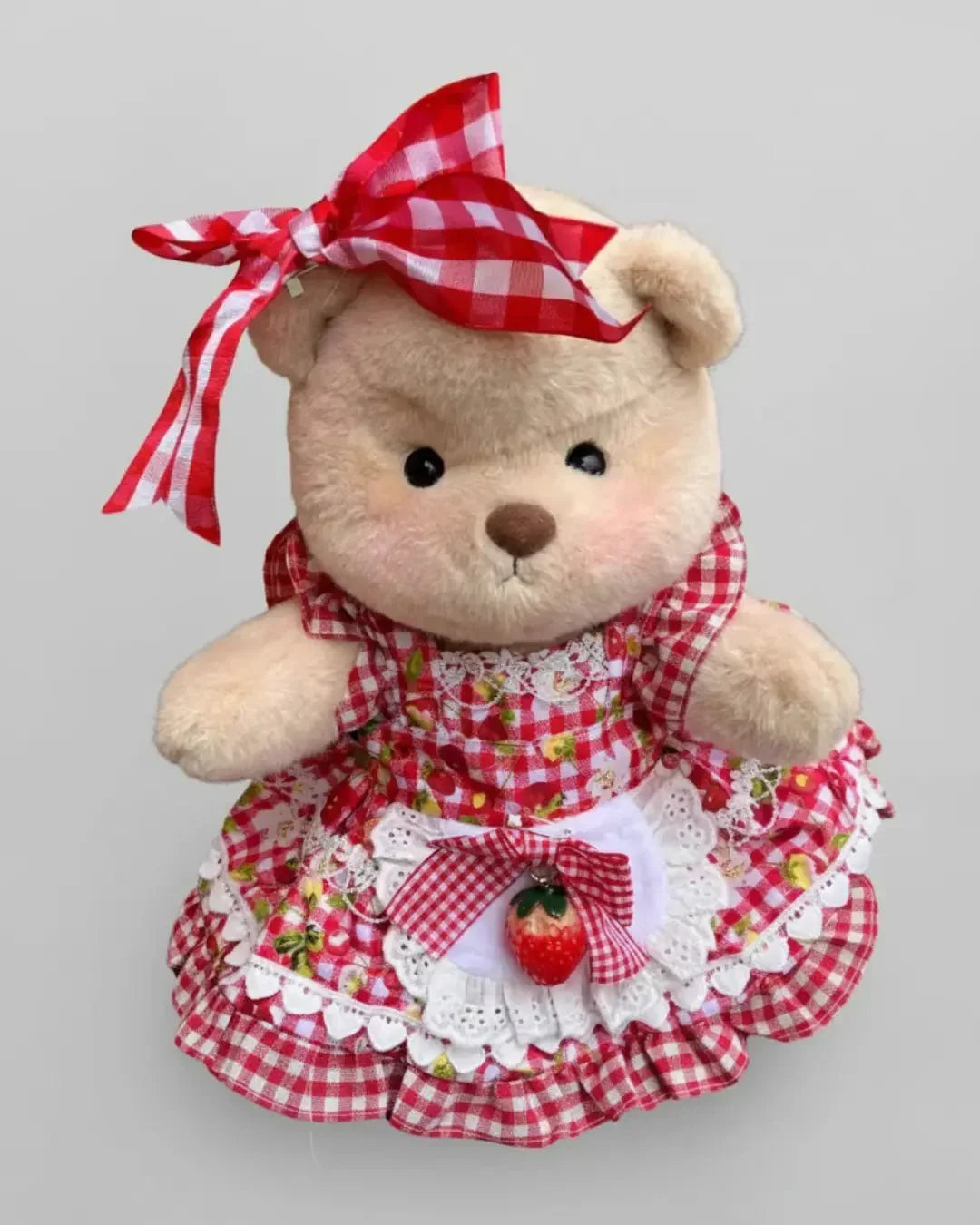 Ručne vyrábaný prémiový macko s vymeniteľnými oblečkami – FluffyCuddle
