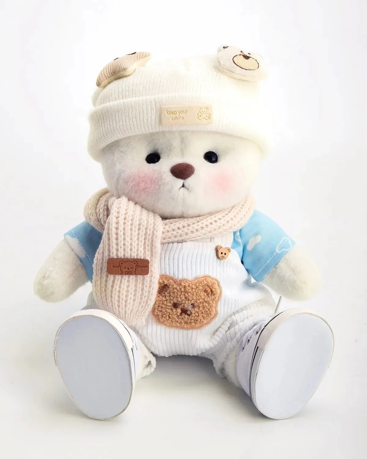 Ručne vyrábaný prémiový macko s vymeniteľnými oblečkami – FluffyCuddle