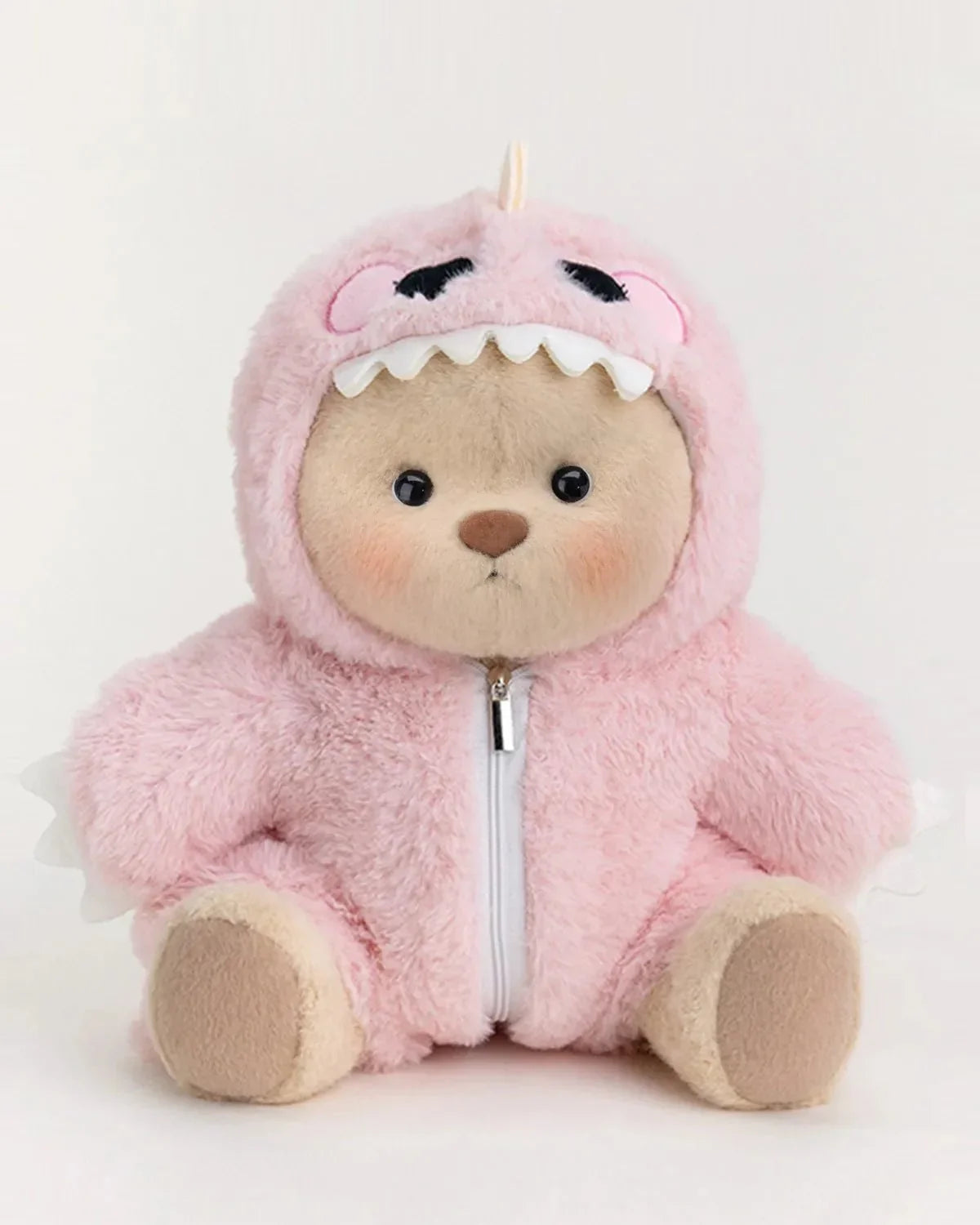 Ručne vyrábaný prémiový macko s vymeniteľnými oblečkami – FluffyCuddle