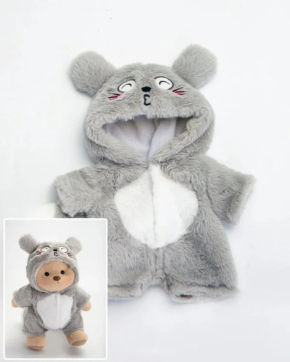 Ručne vyrábaný prémiový macko s vymeniteľnými oblečkami – FluffyCuddle