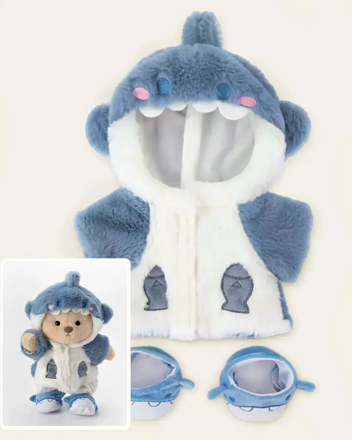 Ručne vyrábaný prémiový macko s vymeniteľnými oblečkami – FluffyCuddle
